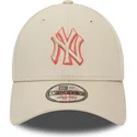 bojd-beige-justerbar-keps-9forty-team-outline-fran-new-york-yankees-mlb-av-new-era