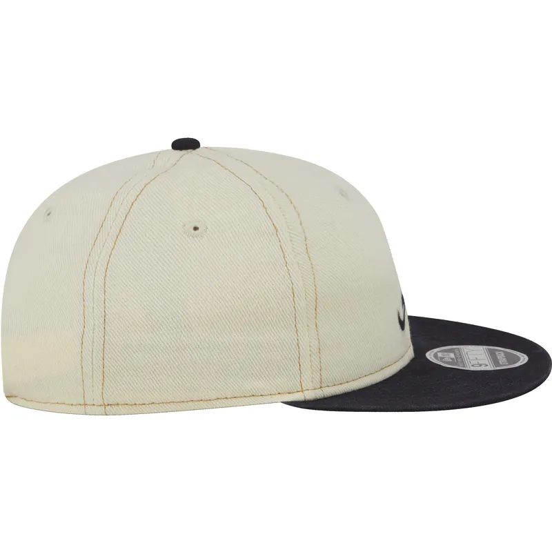 beige-och-marinbla-9fifty-retro-crown-denim-platt-keps-fran-atlanta-braves-mlb-av-new-era
