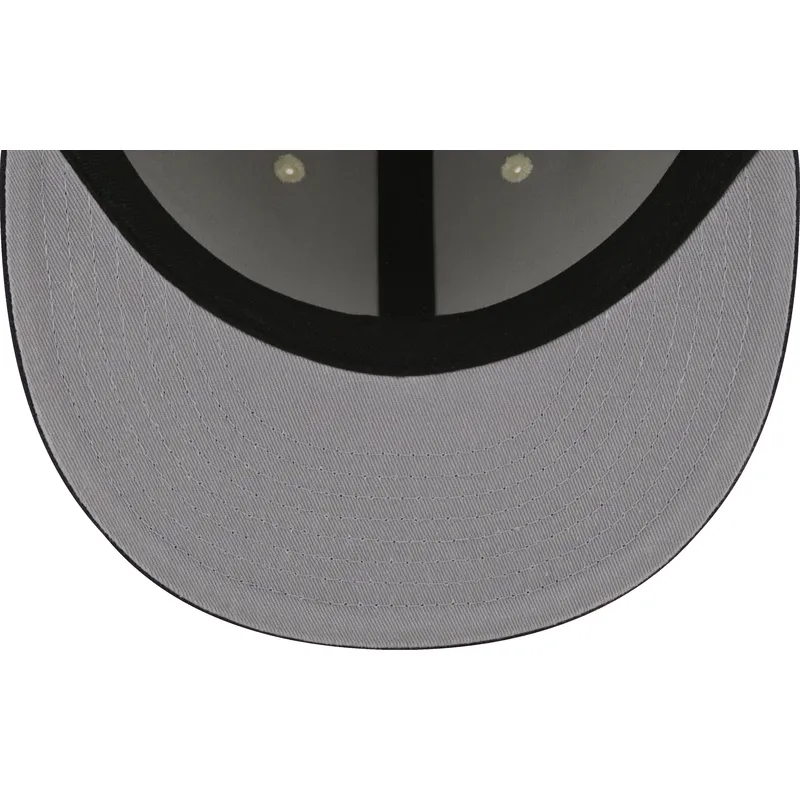 beige-och-marinbla-9fifty-retro-crown-denim-platt-keps-fran-atlanta-braves-mlb-av-new-era