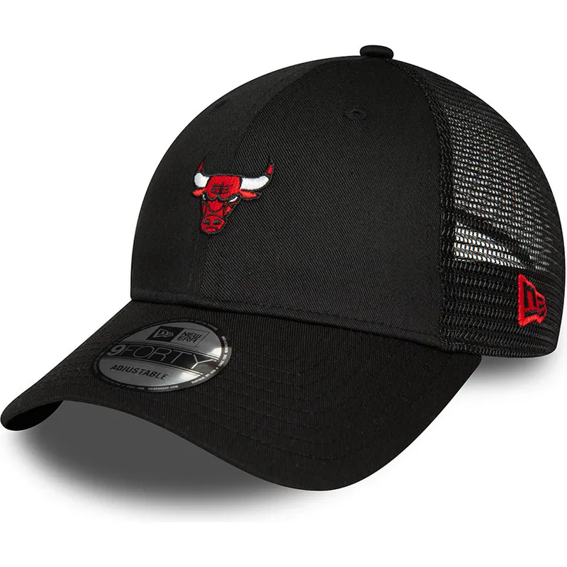 svart-justerbar-trucker-keps-9forty-home-field-fran-chicago-bulls-nba-av-new-era