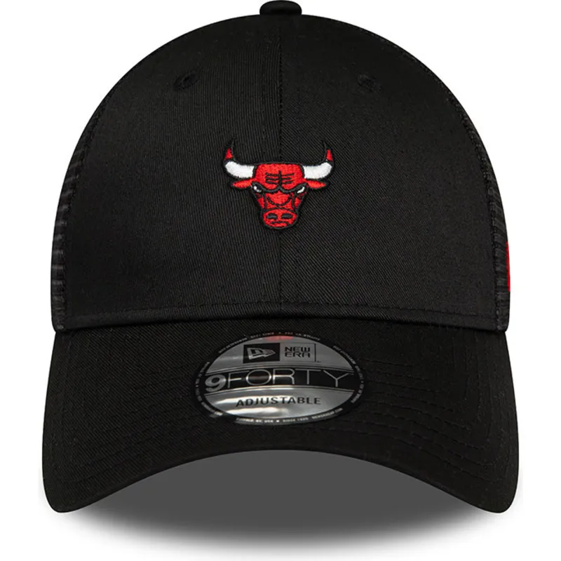 svart-justerbar-trucker-keps-9forty-home-field-fran-chicago-bulls-nba-av-new-era