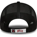 svart-justerbar-9forty-chicago-bulls-nba-home-field-truckerkeps-fran-new-era