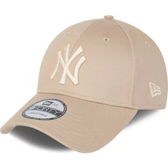 New Era böjd skärm 9FORTY League Essential New York Yankees MLB Beige justerbar keps med beige logotyp