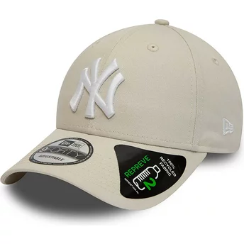 New Era böjd brätta 9FORTY REPREVE League Essential New York Yankees MLB Beige Justerbar Keps