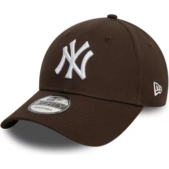 New Era Böjd Brädden 9FORTY League Essential New York Yankees MLB Mörkbrun Justerbar Keps