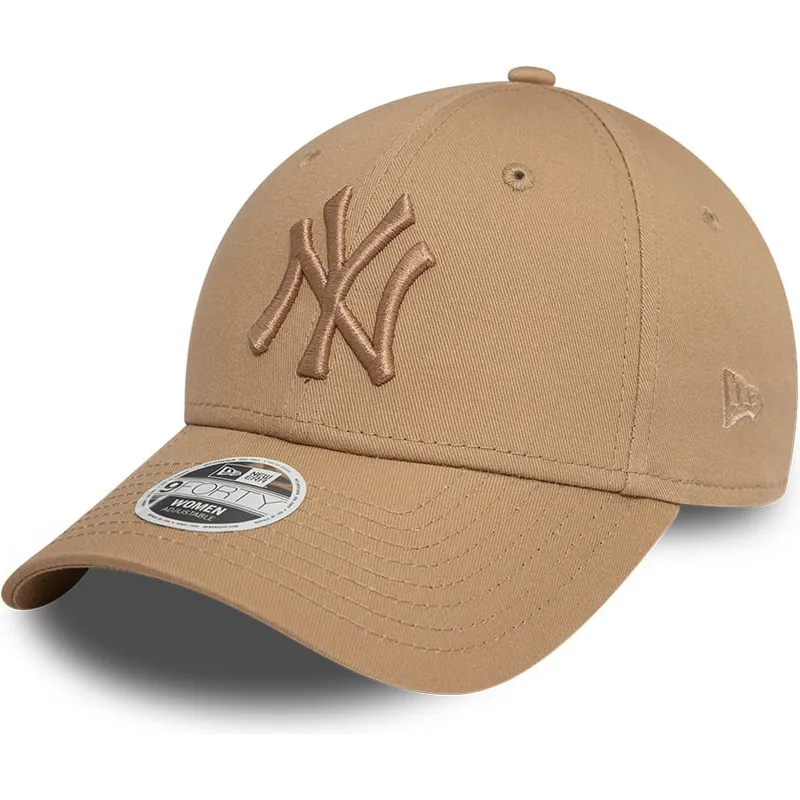 ljusbrun-bojd-justerbar-keps-med-ljusbrunt-logo-for-dam-9forty-league-essential-fran-new-york-yankees-mlb-av-new-era