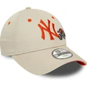 beige-justerbar-bojd-keps-med-orange-logotyp-for-barn-9forty-graphic-monster-truck-av-new-york-yankees-mlb-fran-new-era