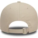 beige-justerbar-bojd-keps-med-rosa-logotyp-9forty-league-essential-los-angeles-dodgers-mlb-fran-new-era