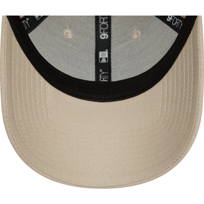 kepsar-curva-beige-justerbart-band-9forty-league-essential-fran-new-york-yankees-mlb-av-new-era