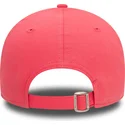 rosa-justerbar-keps-med-bojd-skarm-och-rosa-logotyp-9forty-league-essential-new-york-yankees-mlb-fran-new-era