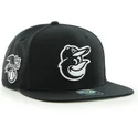 svart-platt-snapback-keps-med-baltimore-orioles-mlb-maskotlogotyp-fran-47-brand-sure-shot