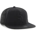 svart-platt-snapback-keps-med-svart-chicago-white-sox-mlb-logotyp-fran-47-brand-sure-shot