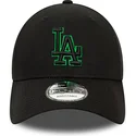 svart-justerbar-bojd-keps-med-gront-los-angeles-dodgers-mlb-team-outline-logo-9forty-fran-new-era
