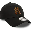 new-york-yankees-mlb-9forty-team-outline-svart-justerbar-bojd-keps-med-orange-logotyp-fran-new-era