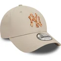 beige-justerbar-9forty-animal-infill-bojd-keps-new-york-yankees-mlb-fran-new-era