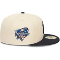 beige-och-marinbla-new-york-yankees-mlb-59fifty-team-colour-anpassad-flat-keps-fran-new-era