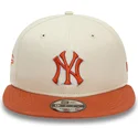 beige-och-brun-platt-snapbackkeps-9fifty-patch-new-york-yankees-mlb-fran-new-era