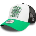 gorra-trucker-vit-svart-och-gron-a-frame-character-av-rick-och-morty-fran-new-era