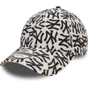 bojd-beige-och-svart-justerbar-keps-9forty-monogram-fran-new-york-yankees-mlb-av-new-era