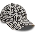 bojd-beige-och-svart-justerbar-keps-9forty-monogram-fran-new-york-yankees-mlb-av-new-era
