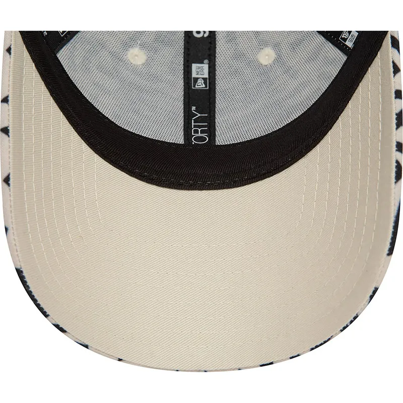 justerbar-beige-och-svart-9forty-monogram-new-york-yankees-mlb-keps-fran-new-era