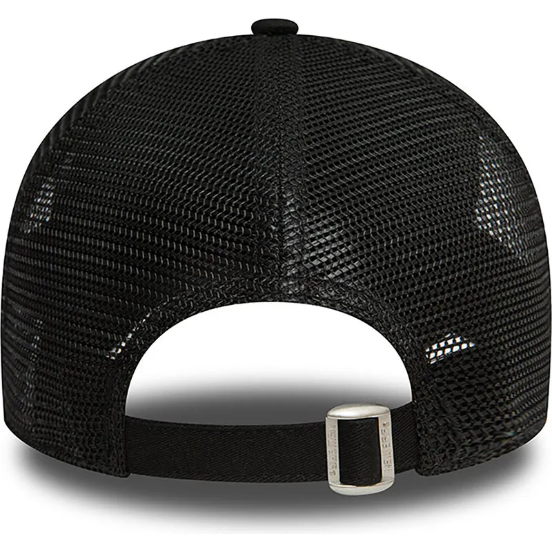 justerbar-svart-truckerkeps-for-dam-9twenty-fran-new-era