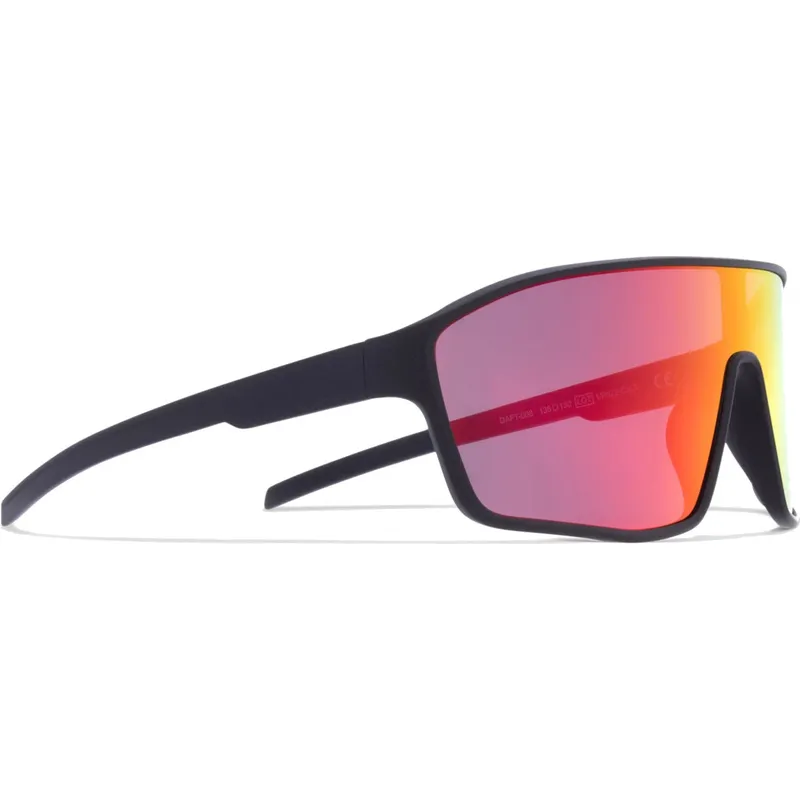 solglasogon-svart-gafas-fran-sol-negras-daft-008-av-red-bull