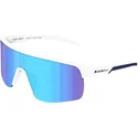 solglasogon-vit-gafas-fran-sol-blancas-y-azules-dakota-002-av-red-bull
