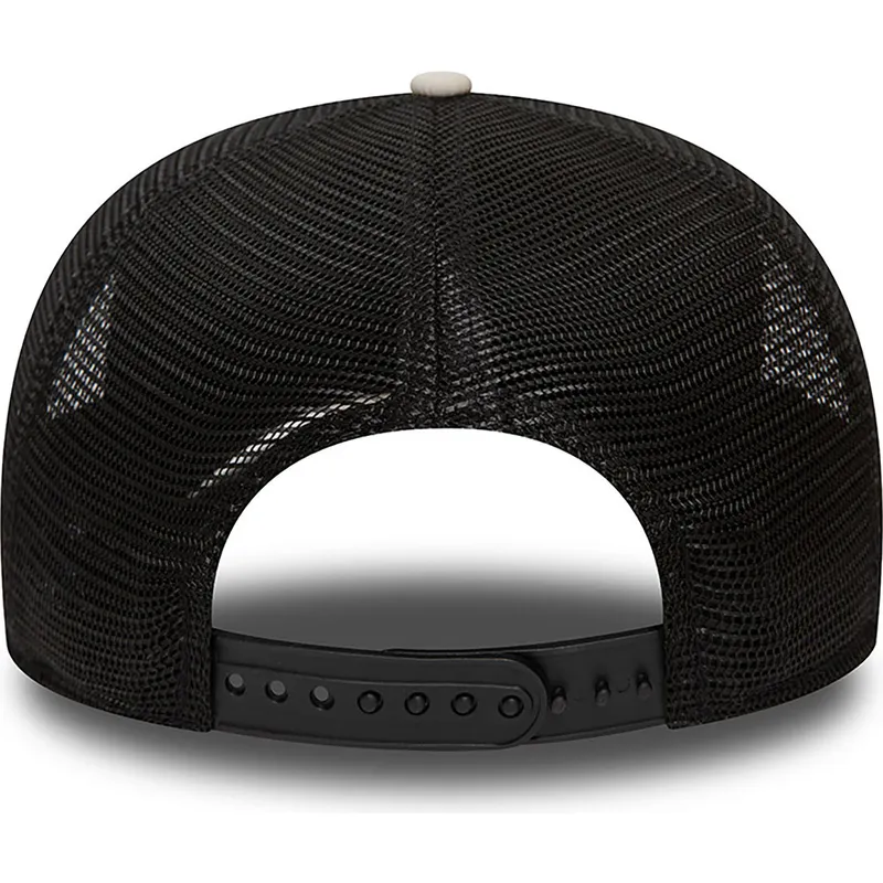 svart-och-vit-trucker-keps-american-ride-or-die-9fifty-retro-crown-a-frame-fran-new-era