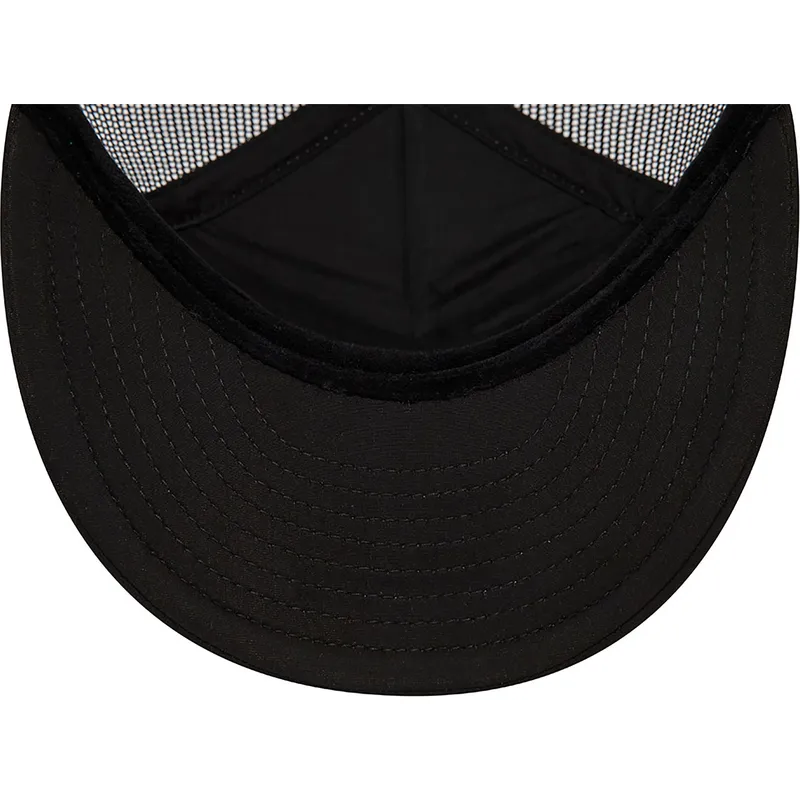 svart-och-vit-trucker-keps-american-ride-or-die-9fifty-retro-crown-a-frame-fran-new-era