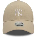 beige-justerbar-bojd-keps-for-kvinnor-9forty-linen-new-york-yankees-mlb-fran-new-era