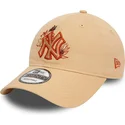 justerbar-brun-bojd-keps-9twenty-floral-new-york-yankees-mlb-fran-new-era