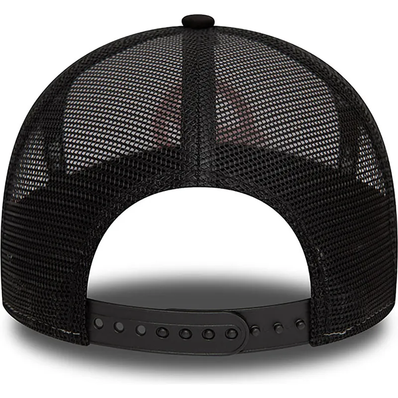 vit-och-svart-trucker-keps-e-frame-fran-haas-f1-team-formula-1-av-new-era