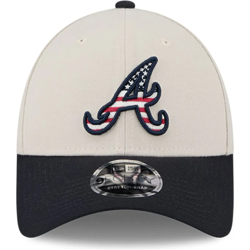 bojd-keps-beige-och-marinbla-snapback-9forty-stretch-snap-4th-of-july-fran-atlanta-braves-mlb-av-new-era