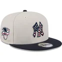 platt-beige-och-marinbla-snapback-keps-9fifty-4th-of-july-fran-new-york-yankees-mlb-av-new-era