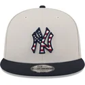 platt-beige-och-marinbla-snapback-keps-9fifty-4th-of-july-fran-new-york-yankees-mlb-av-new-era