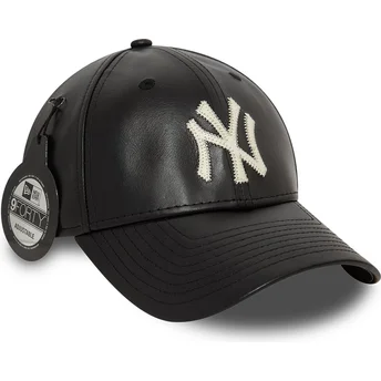 Justerbar svart 9FORTY läderkeps med böjd skärm från New York Yankees MLB av New Era