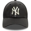 gorra-curva-negra-ajustable-9forty-leather-de-new-york-yankees-mlb-de-new-era