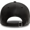 svart-justerbar-kurvad-keps-9forty-leather-fran-new-york-yankees-mlb-av-new-era