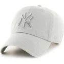 ljusgra-bojd-keps-med-gra-new-york-yankees-logga-mlb-clean-up-fran-47-brand