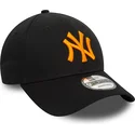new-era-new-york-yankees-mlb-9forty-league-essential-svart-justerbar-bojd-keps-med-orange-logotyp