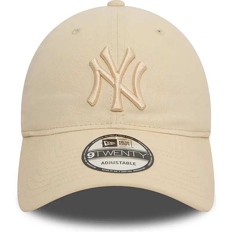 beige-justerbar-bojd-keps-med-beige-logo-9twenty-league-essential-new-york-yankees-mlb-fran-new-era