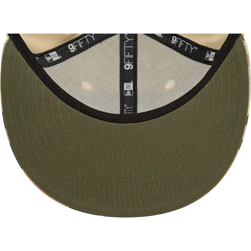 beige-platt-snapbackkeps-med-gront-logo-for-barn-9fifty-contrast-new-york-yankees-mlb-fran-new-era
