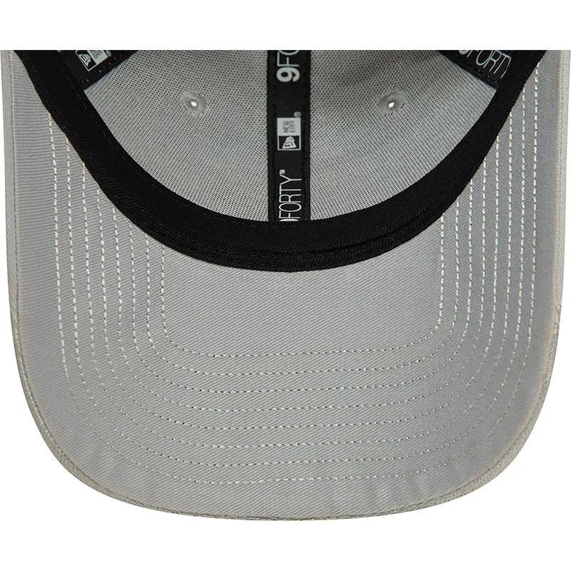 justerbar-gra-bojd-keps-med-gra-new-york-yankees-mlb-9forty-flame-logga-fran-new-era