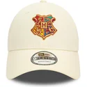 kepsar-curva-beige-justerbart-band-9forty-fran-hogwarts-harry-potter-av-new-era