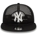 svart-platt-trucker-keps-9fifty-embroidered-mesh-fran-new-york-yankees-mlb-av-new-era