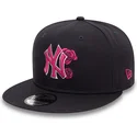 new-era-new-york-yankees-mlb-9fifty-seasonal-flower-morkbla-snapback-keps-med-rosa-logotyp