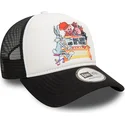 vit-och-svart-truckerkeps-bugs-bunny-and-his-friends-a-frame-fran-looney-tunes-av-new-era