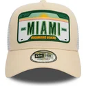 beige-och-vit-truckerkeps-a-frame-license-plate-fran-miami-cities-and-beaches-av-new-era