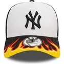 new-era-new-york-yankees-mlb-a-frame-flame-vit-och-svart-truckerkeps